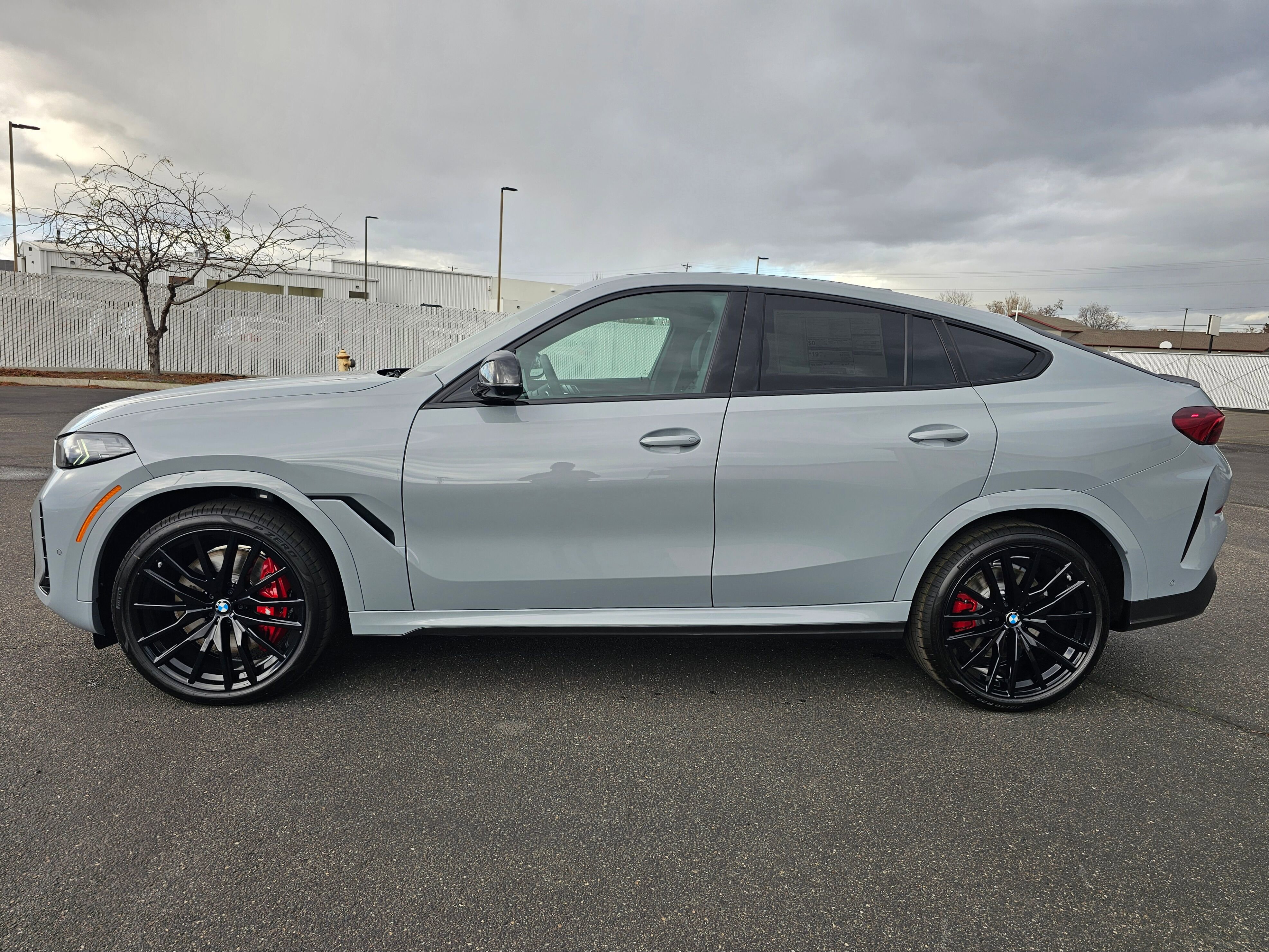 New 2026 BMW X6 M60i image 3