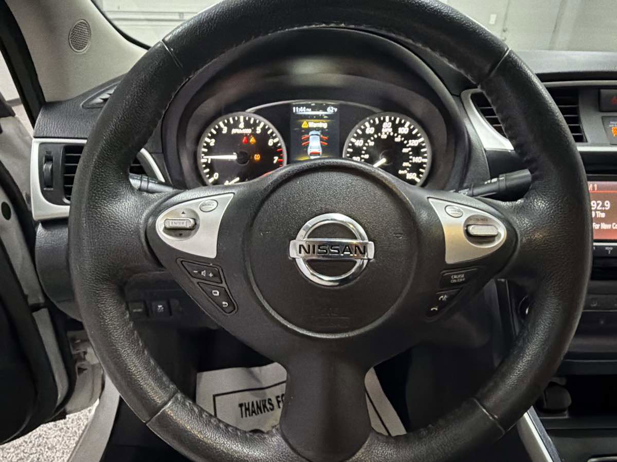 Used 2017 Nissan Sentra SR w/ SR Midnight Edition FWD image 16