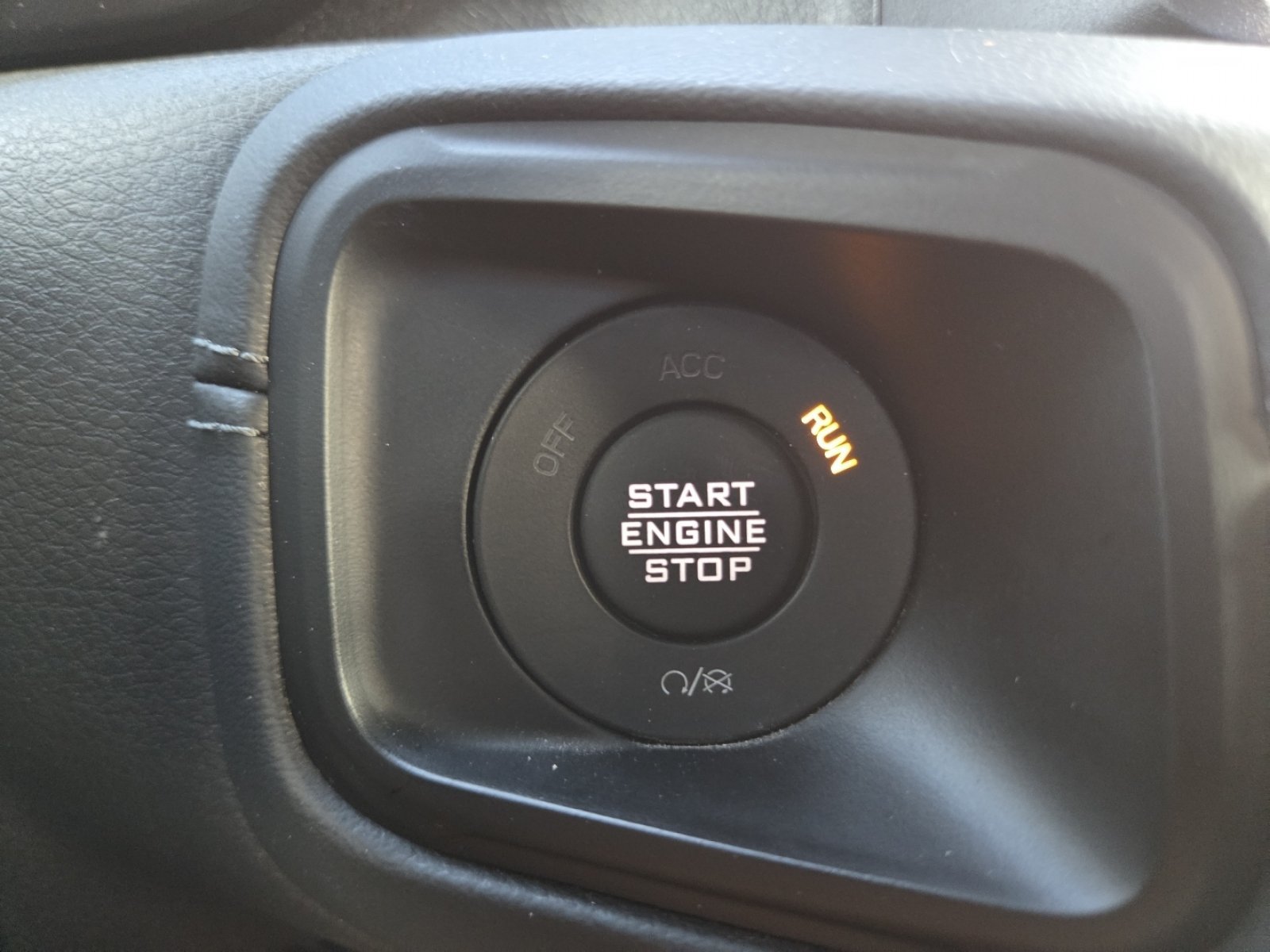 Used 2024 Jeep Wrangler Unlimited Sahara w/ Safety Group AWD/4WD image 7
