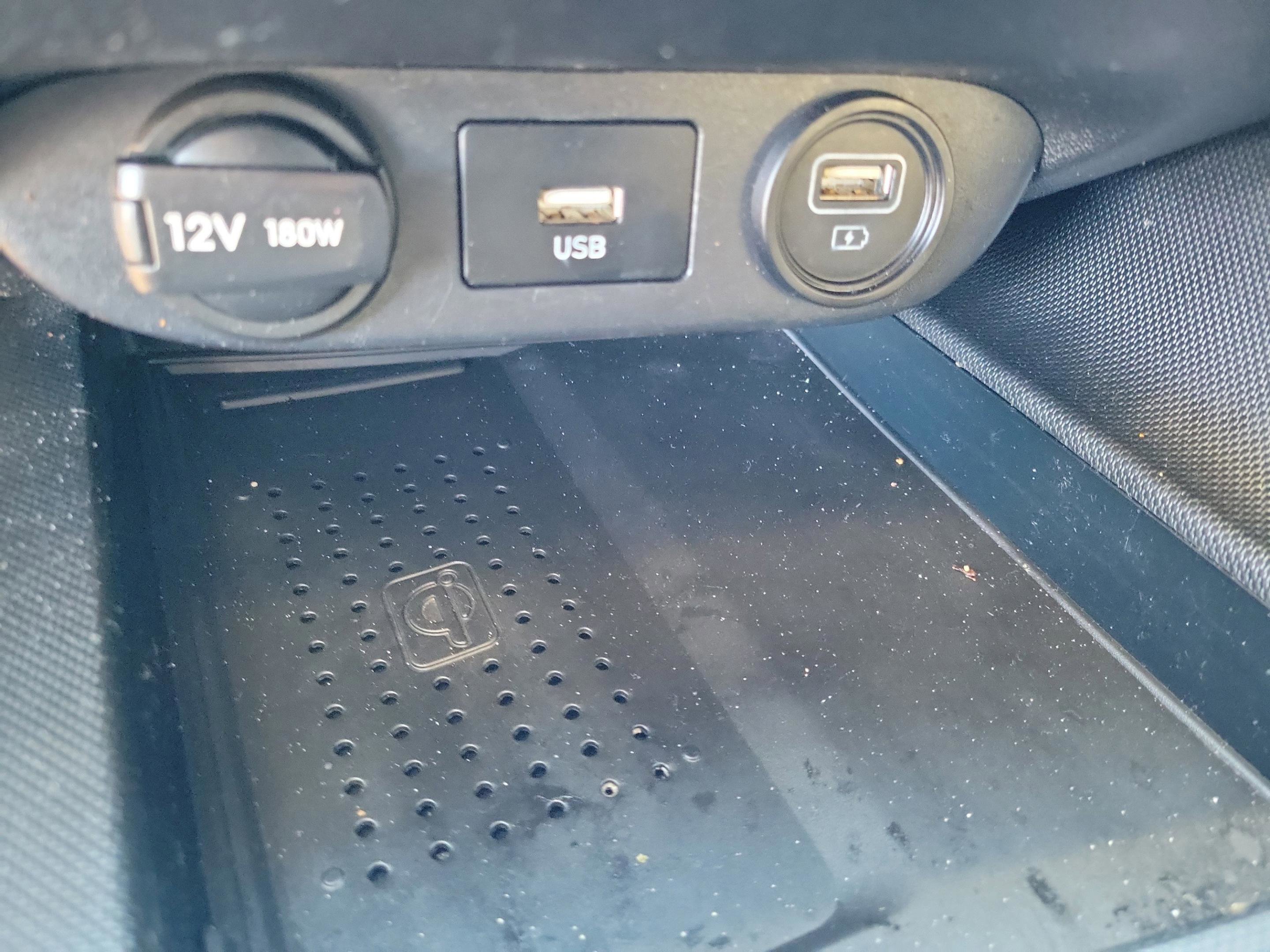 Used 2023 Hyundai Elantra SEL w/ Convenience Package image 26