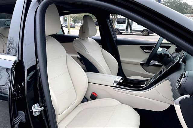 Used 2024 Mercedes-Benz C 300 Sedan image 30