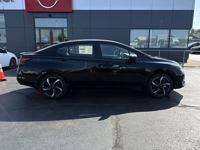 New 2025 Nissan Versa SR w/ Trunk Package image 2