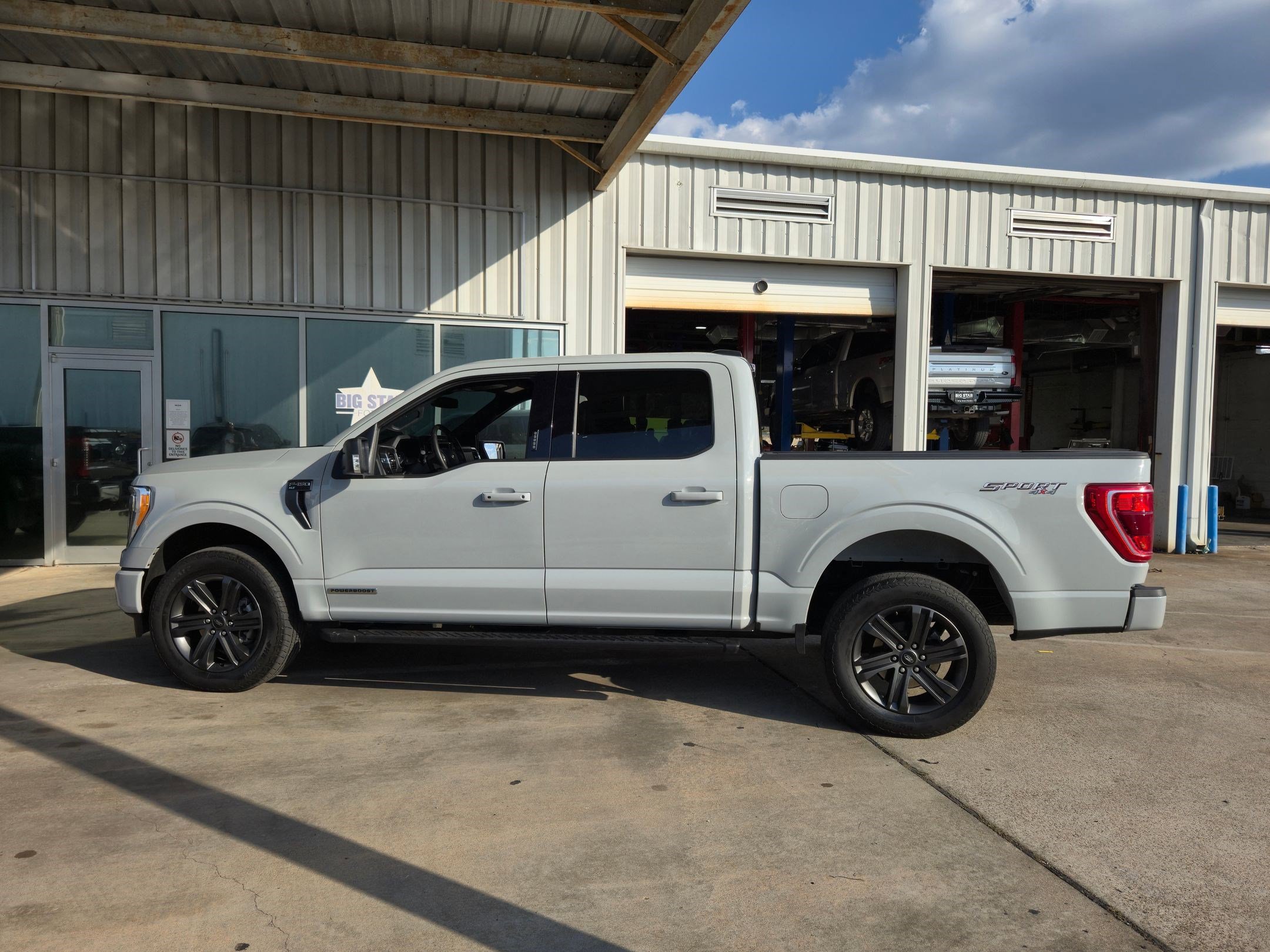 Used 2023 Ford F150 XLT w/ Equipment Group 302A High image 7
