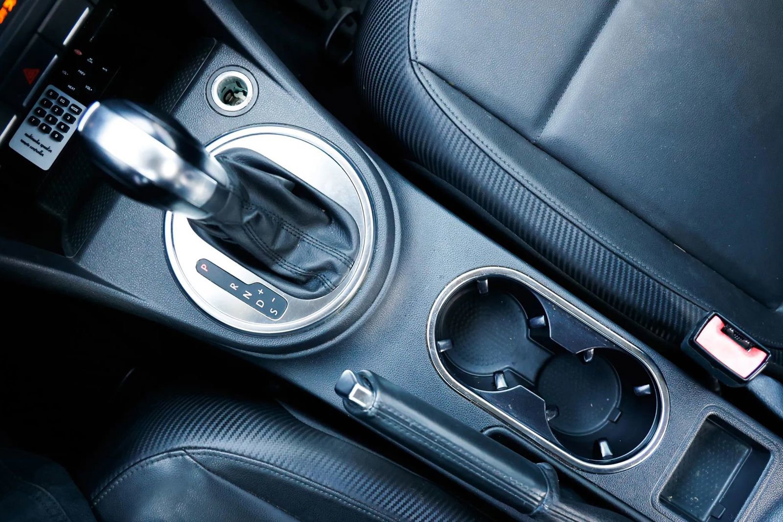 Used 2012 Volkswagen Beetle 2.5 image 30