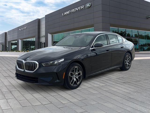 Used 2026 BMW 530i xDrive AWD/4WD image 1