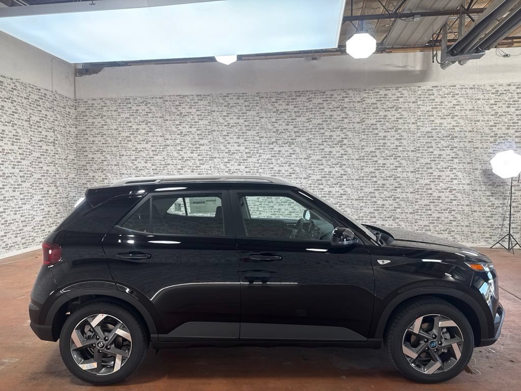 New 2026 Hyundai Venue SEL FWD image 8