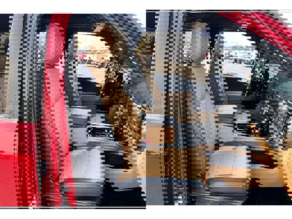 Used 2025 Ford F450 Lariat w/ Lariat Ultimate Package image 8