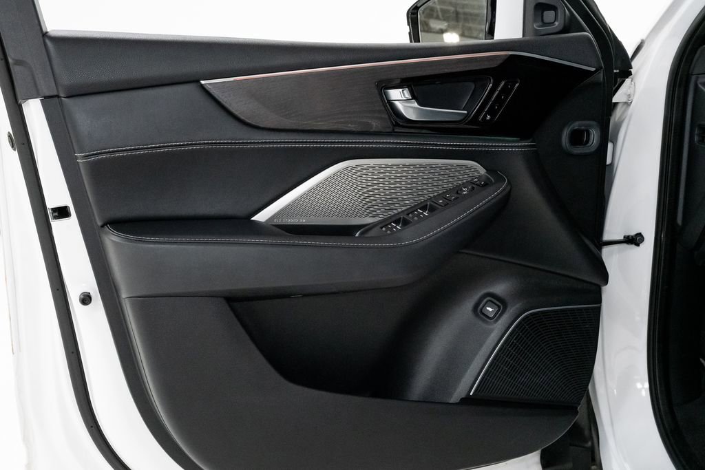 Used 2023 Acura MDX SH-AWD w/ Advance Package image 7