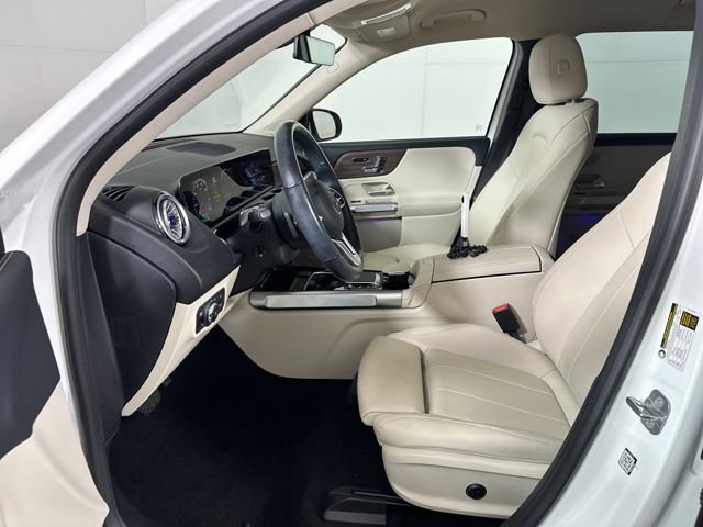 Used 2023 Mercedes-Benz EQB 300 4MATIC w/ Exclusive Package image 11