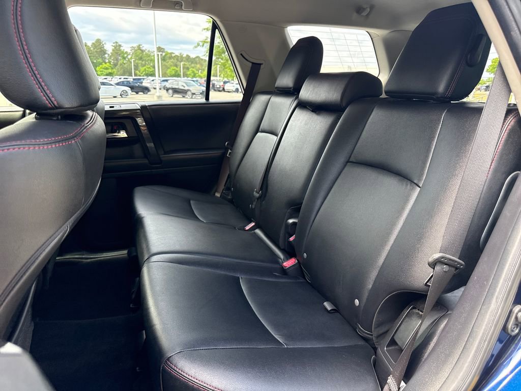 Used 2024 Toyota 4Runner TRD Off-Road Premium AWD/4WD image 31