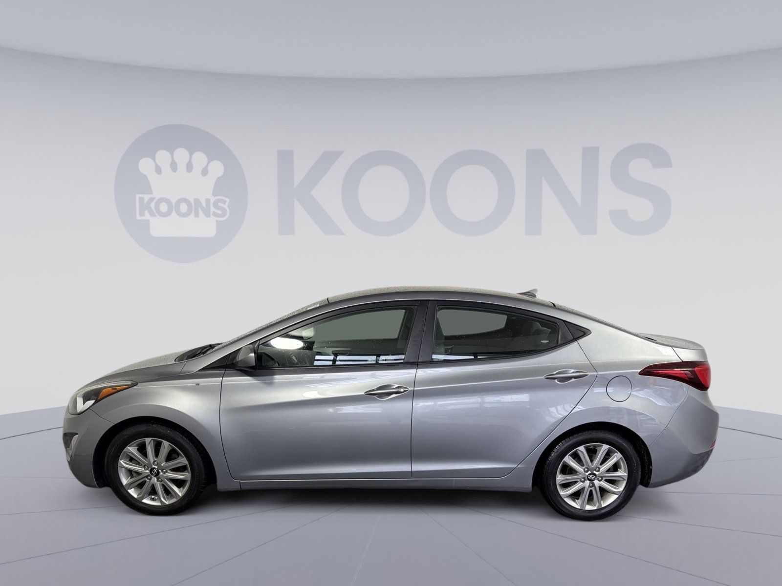 Used 2015 Hyundai Elantra SE w/ Option Group 02 image 2