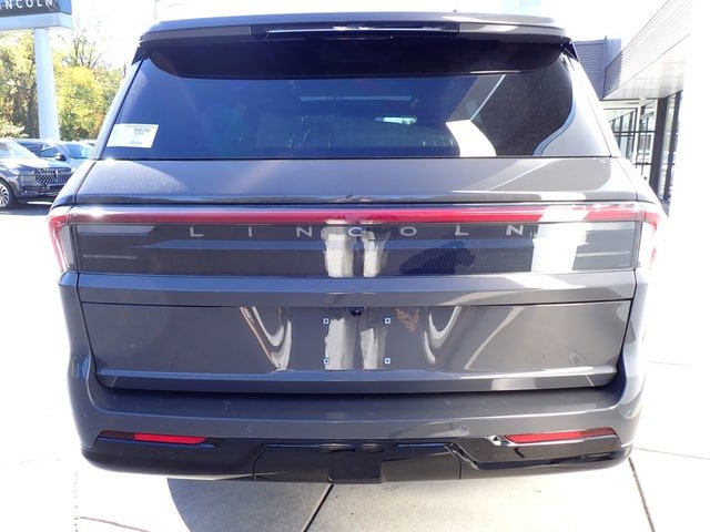 New 2025 Lincoln Navigator Black Label image 11