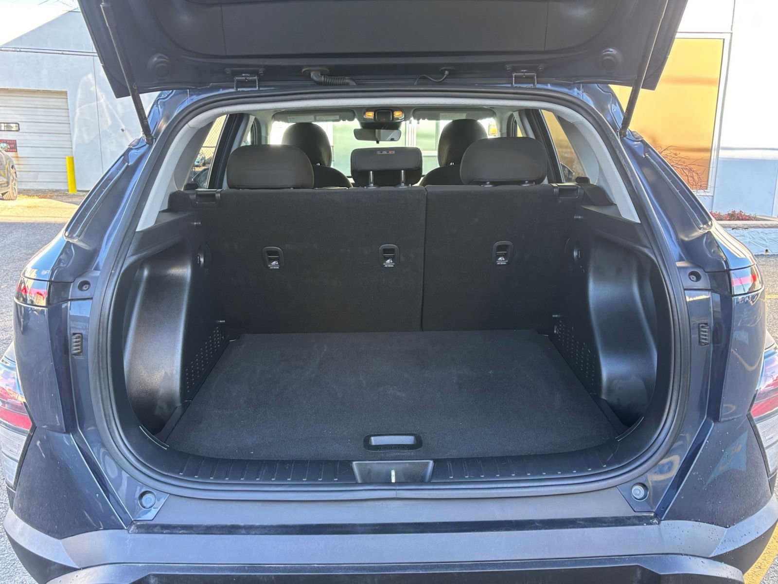 Used 2025 Hyundai Kona SEL image 27