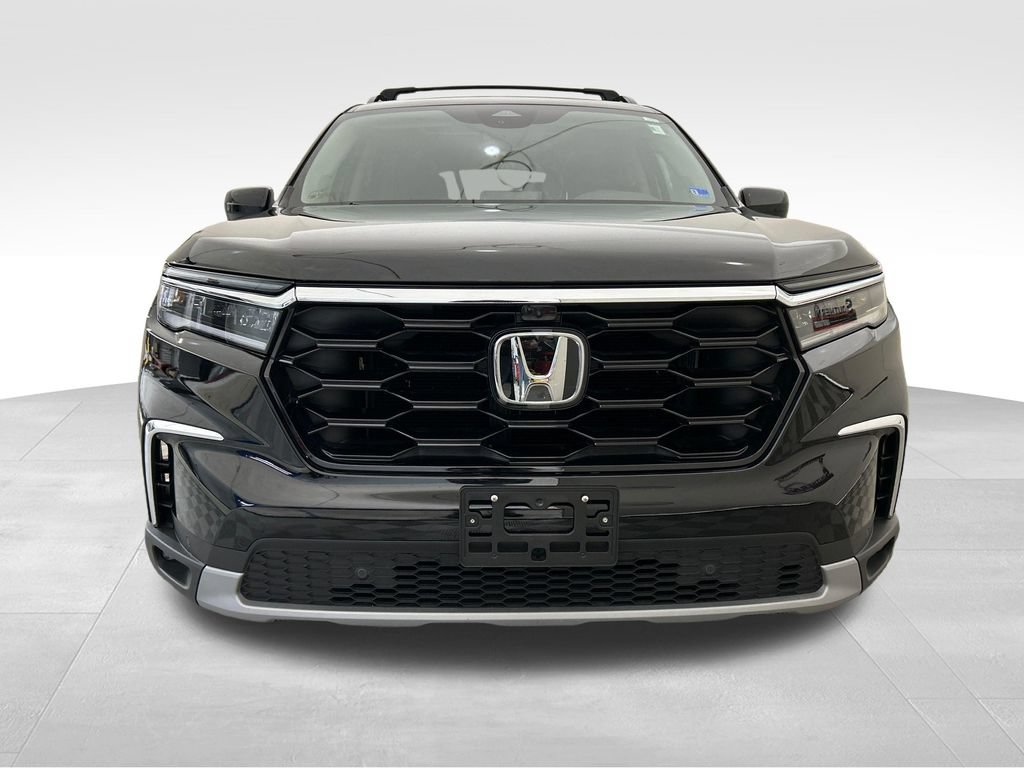 Used 2025 Honda Pilot Elite image 8