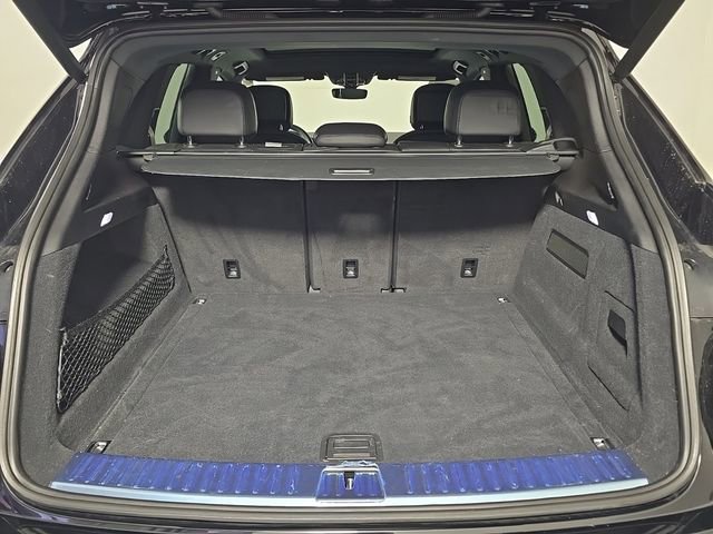 Certified 2023 Porsche Cayenne Platinum Edition image 14