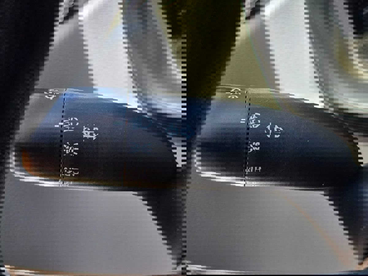 Used 2023 Toyota Corolla LE image 43