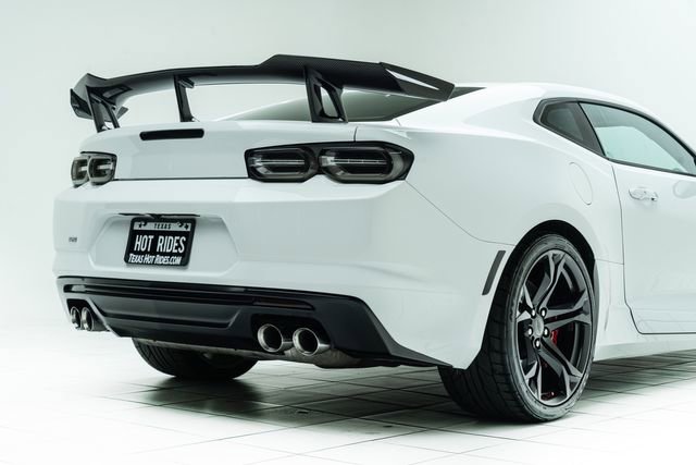 Used 2019 Chevrolet Camaro SS RWD image 14