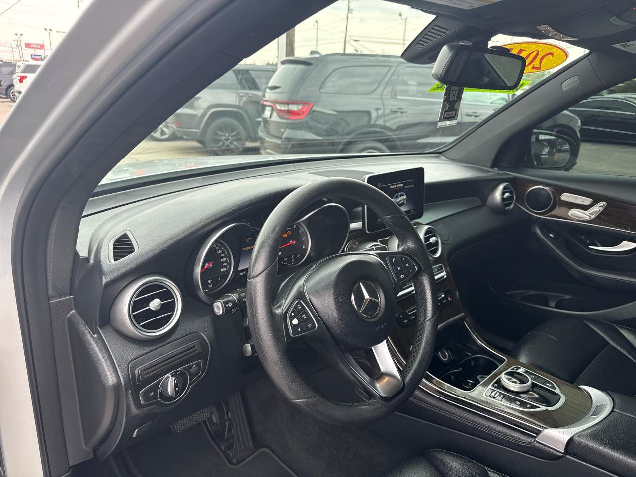 Used 2017 Mercedes-Benz GLC 300 4MATIC image 10