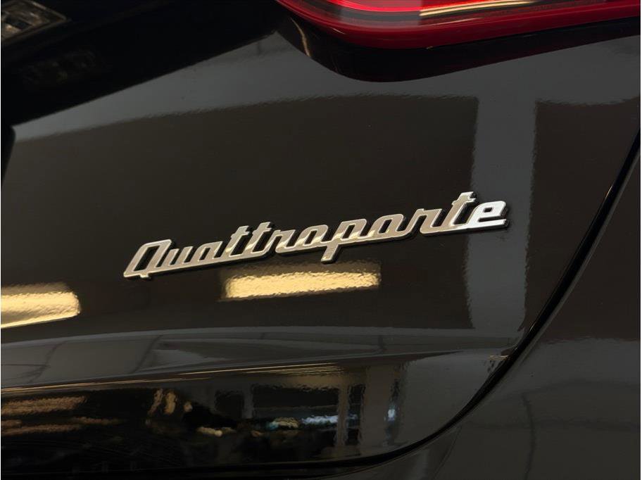 Used 2018 Maserati Quattroporte S RWD image 46