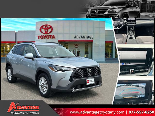 Used 2023 Toyota Corolla Cross LE AWD/4WD image 1