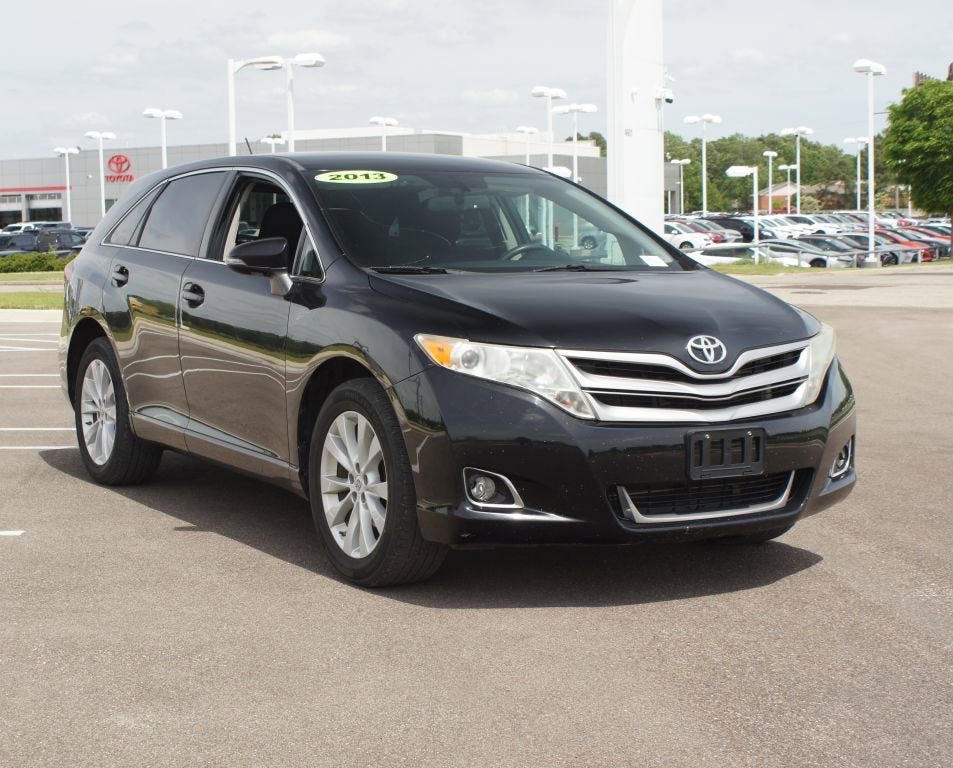 Used 2013 Toyota Venza LE FWD image 2