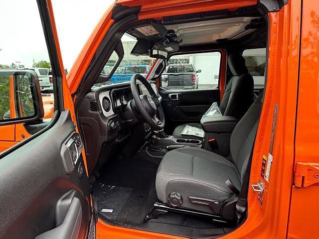New 2025 Jeep Gladiator Sport AWD/4WD image 7