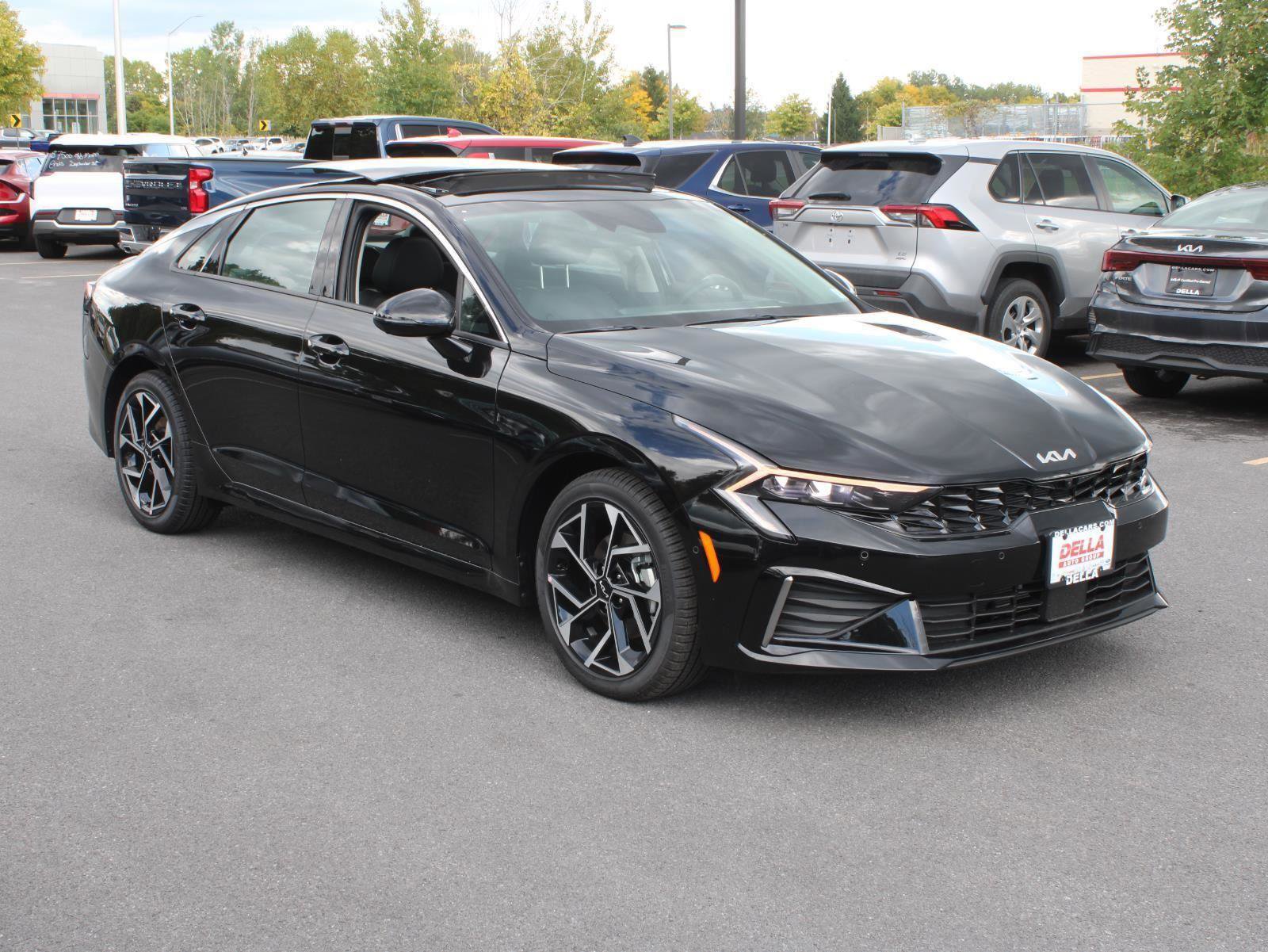 New 2025 Kia K5 EX image 3