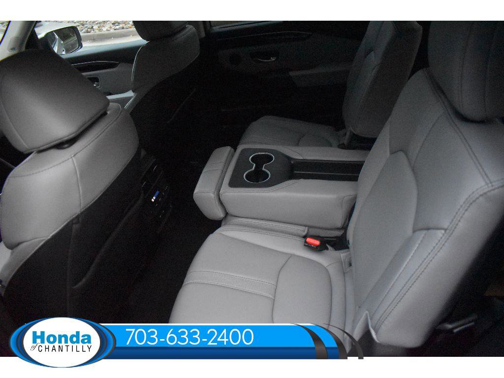 New 2025 Honda Pilot Touring image 15