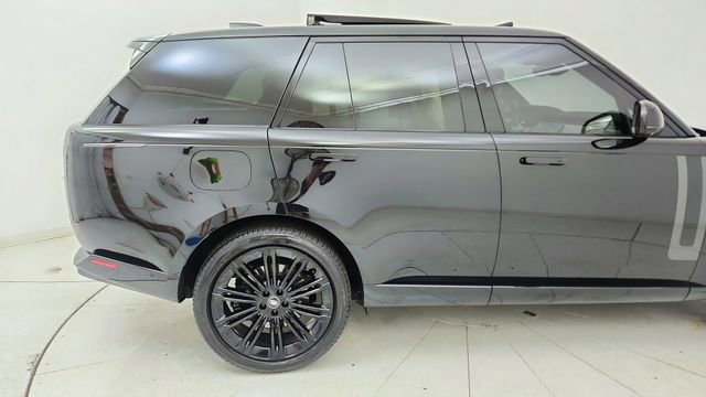 Used 2023 Land Rover Range Rover SE AWD/4WD image 12