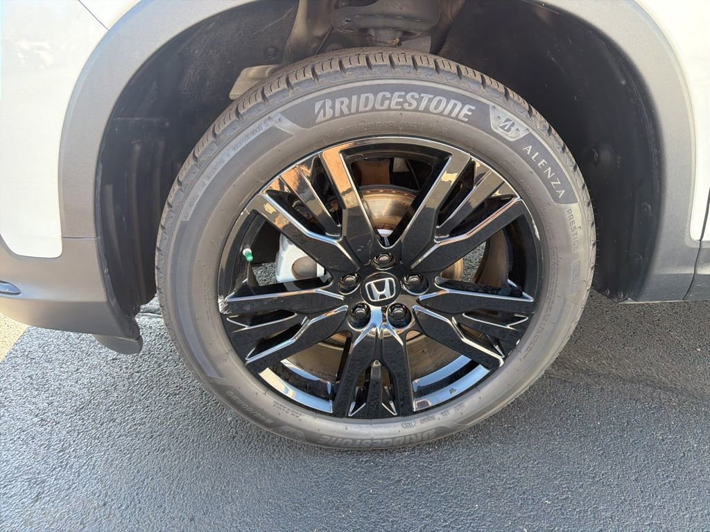 Certified 2021 Honda Pilot Black Edition image 10