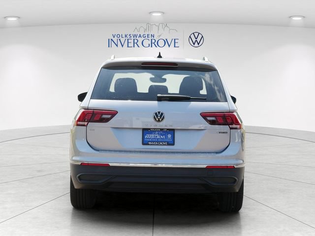 Certified 2023 Volkswagen Tiguan SE w/ Panoramic Sunroof Package AWD/4WD image 6