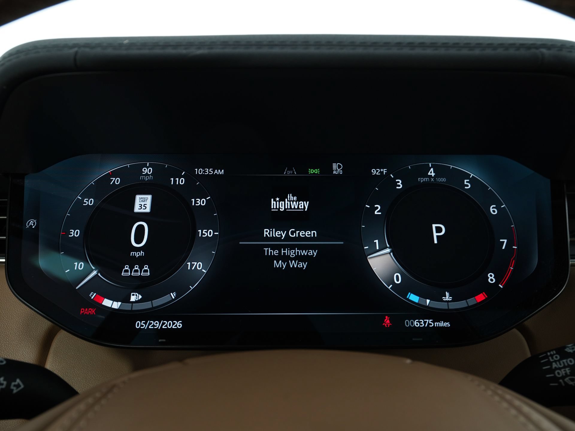 Used 2025 Land Rover Range Rover SE AWD/4WD image 17