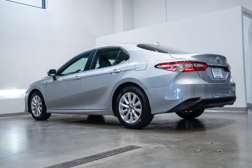 Used 2019 Toyota Camry LE FWD image 7