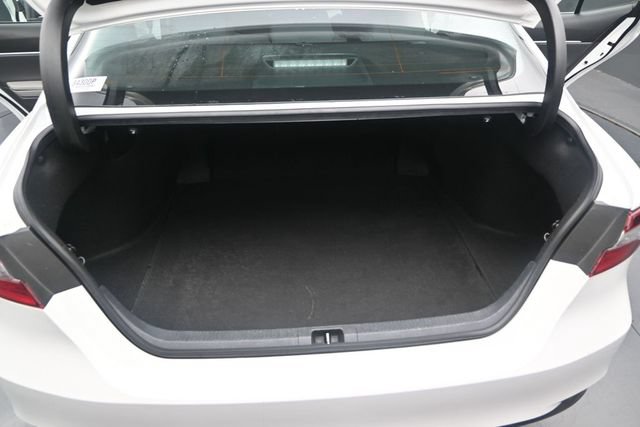 Used 2022 Toyota Camry LE FWD image 15