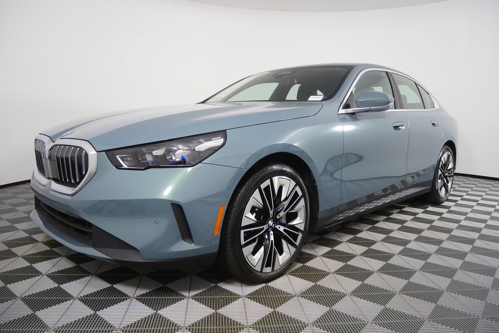Used 2026 BMW 530i RWD image 7