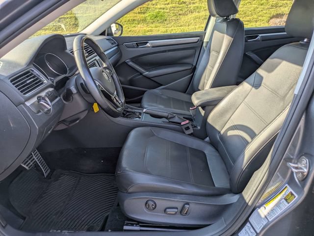 Used 2018 Volkswagen Passat 2.0T R-Line FWD image 20