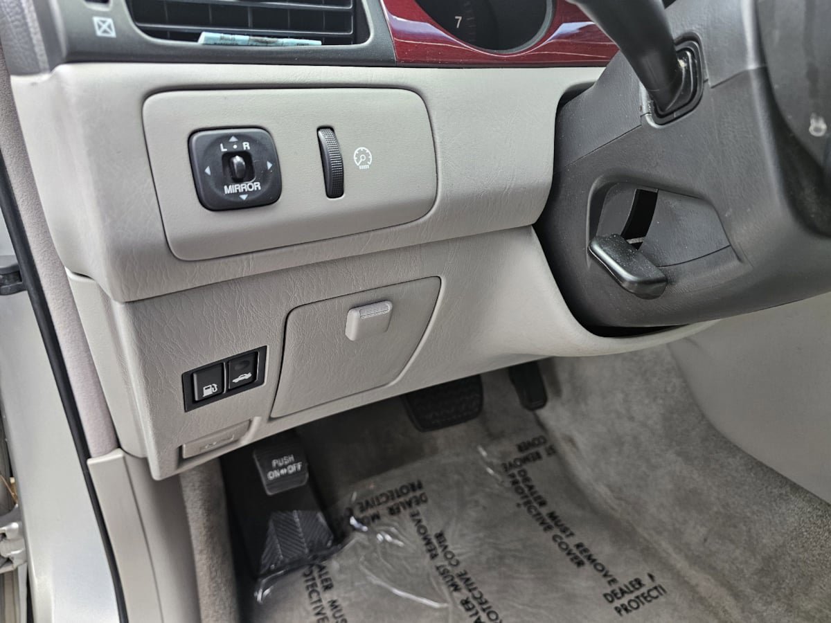 Used 2004 Lexus ES 330 FWD image 14