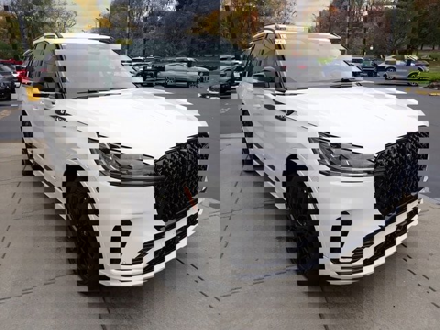 New 2026 Lincoln Aviator Reserve w/ Jet Appearance Package image 8