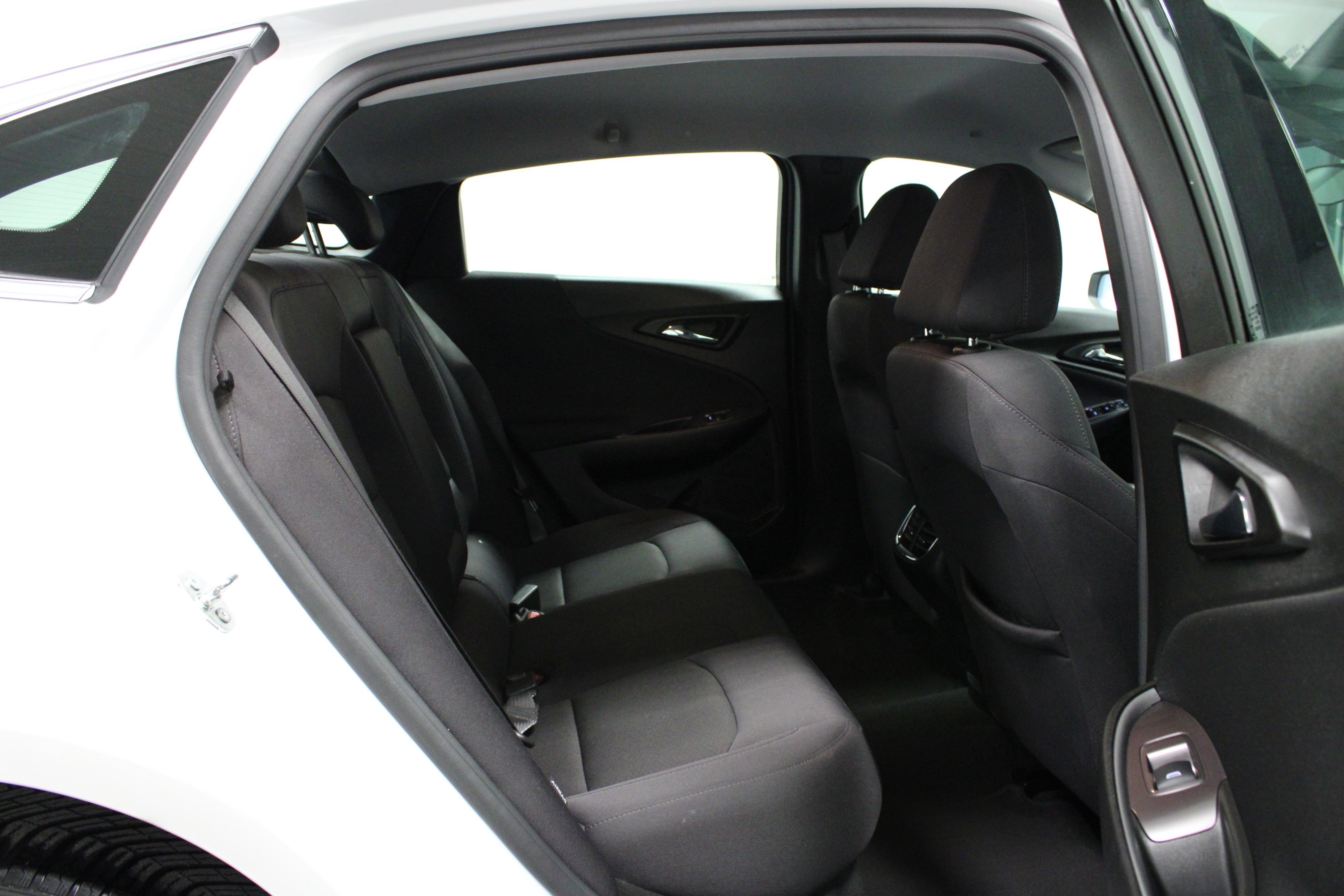 Used 2023 Chevrolet Malibu LT image 14