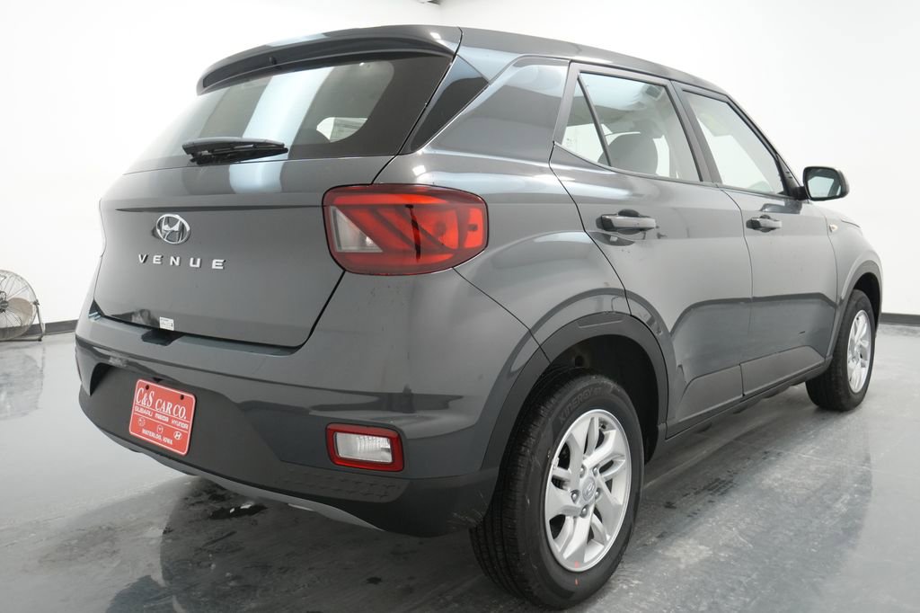 New 2026 Hyundai Venue SE image 8