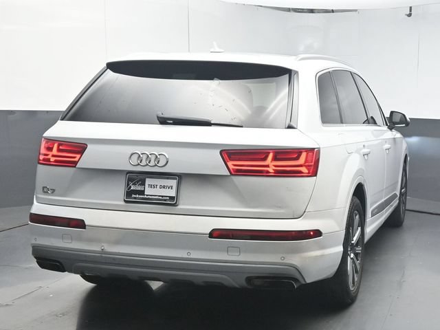 Used 2017 Audi Q7 3.0T Premium Plus w/ Premium Plus Package AWD/4WD image 7