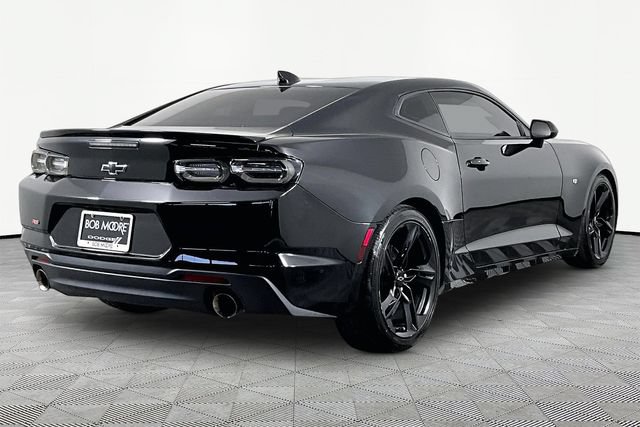 Used 2022 Chevrolet Camaro LT w/ RS Package RWD image 6