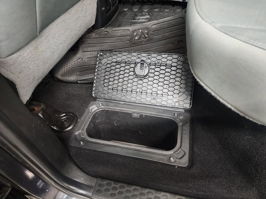 Used 2018 RAM 2500 Tradesman w/ Chrome Appearance Group image 24