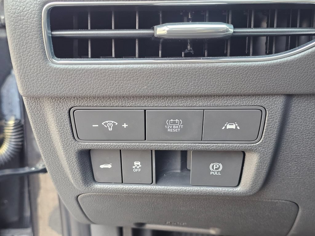 Used 2022 Hyundai Sonata Limited FWD image 32