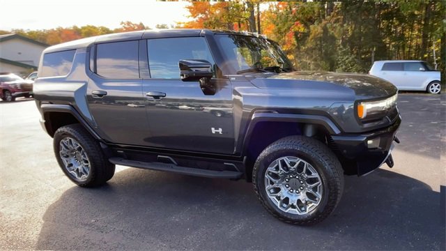 New 2026 GMC Hummer EV SUV image 2