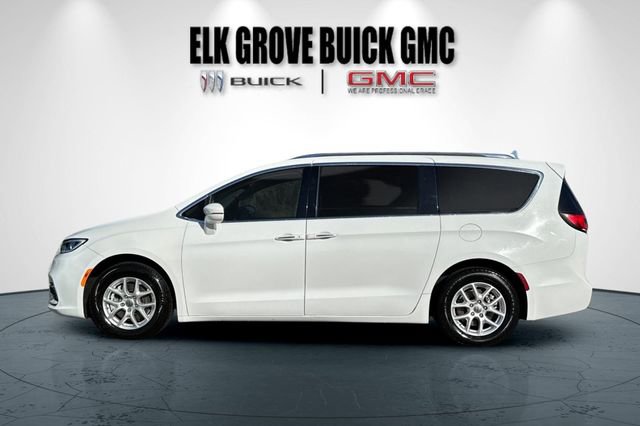 Used 2021 Chrysler Pacifica Touring-L FWD image 7