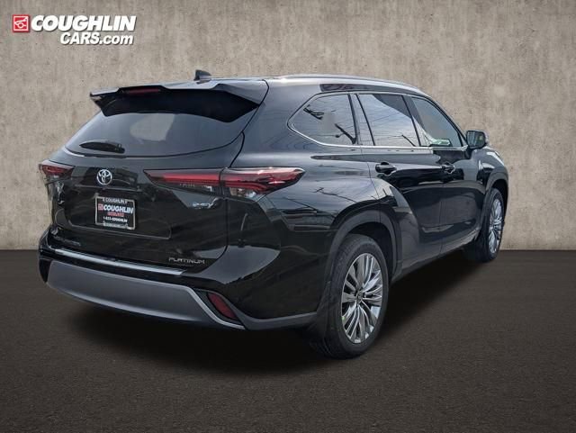 New 2026 Toyota Highlander Platinum image 7