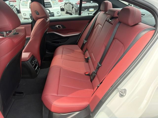 Used 2025 BMW 330i xDrive Sedan AWD/4WD image 9