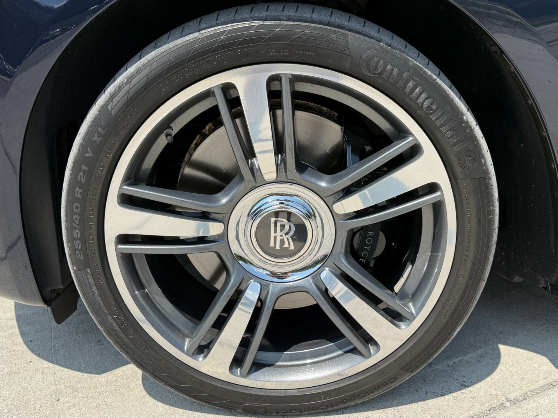 Used 2015 Rolls-Royce Wraith RWD image 48