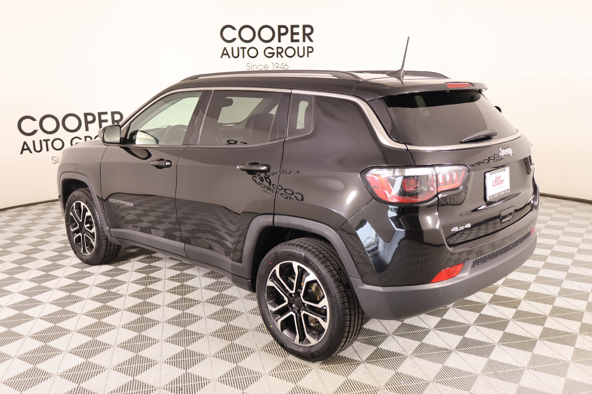 Used 2022 Jeep Compass Limited AWD/4WD image 22